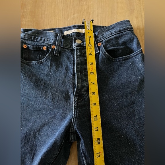 Levi’s| Women’s Wedgie High Rise Jeans, Dark Wash with Spotted Details—Size 24• - Picture 14 of 16